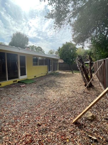 266 Thompson Ave, Mountain View CA  94043-4215 exterior