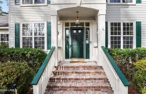 1089 Otter Cir, Beaufort SC  29902-5861 exterior