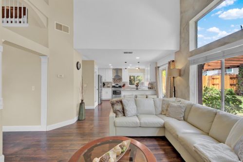 924 Celestine Cir, Vacaville, CA 95687-7852