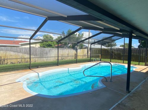 757 Ebony St, Melbourne, FL 32935-5074