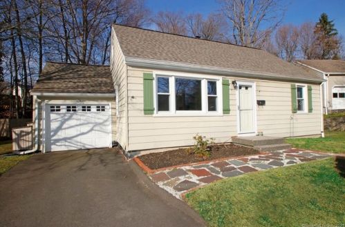 12 Whitlock Ave, Bethel CT  06801-2837 exterior