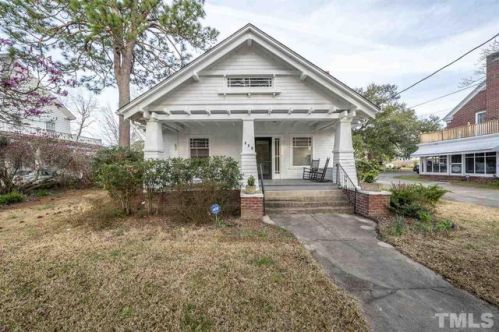 305 3rd St, Smithfield, NC 27577-4055