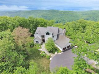 671 Golf Ridge Rd, Kent Lakes, NY 10512-4450