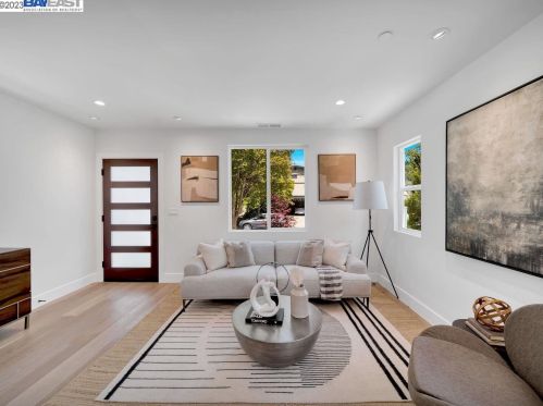 518 Stannage Ave, Berkeley CA  94706-1223 exterior