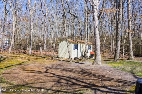 6 Cedar Ct, Jackson Twp NJ  08527-1161 exterior