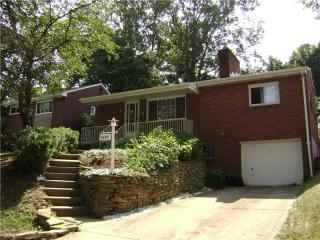 1657 Pembroke Dr, Pittsburgh, PA 15243-1551