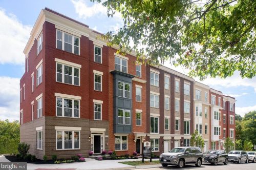 1955 Roland Clarke Pl, Herndon, VA 20191-1407