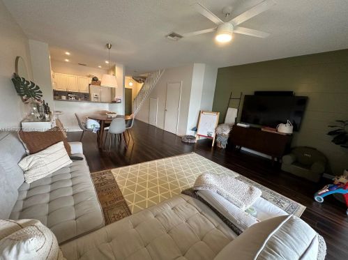 12042 5th Ct, Hollywood, FL 33025-5925