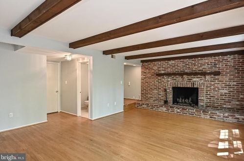 7612 Cervantes Ct, Springfield, VA 22153-1608