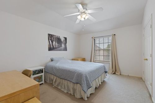 6417 Autumn Trl, Frisco TX  75056-7124 exterior