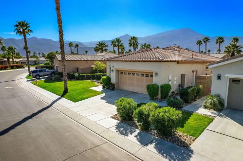 61265 Cactus Spring Dr, La Quinta CA  92253-9374 exterior