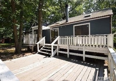 77 Moriches Blvd, Eastport, NY 11941-1115