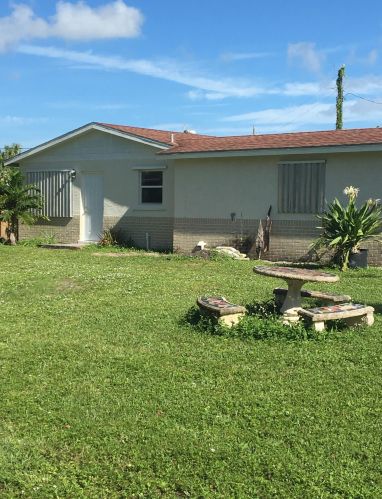 6545 Katherine Ct, West Palm Beach, FL 33413-3447