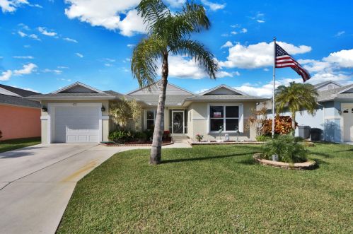 6777 Picante Cir, Fort Pierce, FL 34951-4353