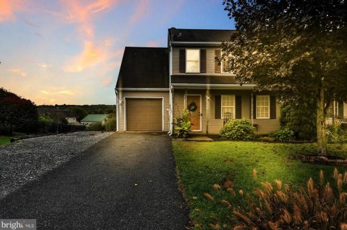 42 Vickilee Dr, Longlevel, PA 17368-9147