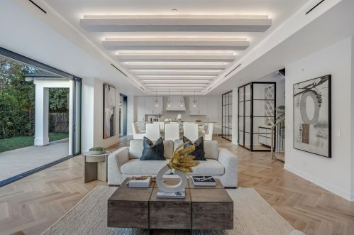 710 Cabrillo Ave, San Diego CA  92118-2030 exterior