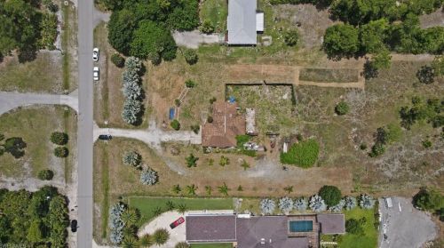 321 18th St, Naples FL  34117-9431 exterior