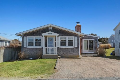 10 Stanton Ave, South Kingstown RI  02882-6307 exterior