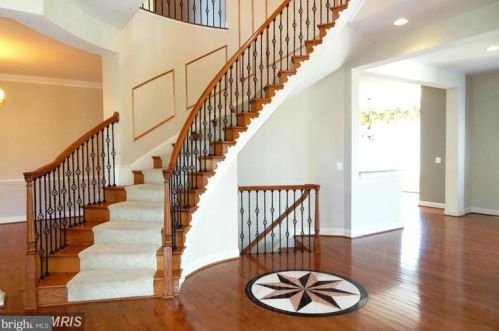 8530 Link Hills Loop, Gainesville, VA 20155-3244