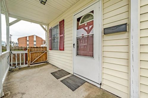212 Pulaski St, South Connellsville, PA 15425-3353