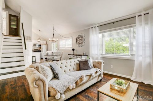 10 Calvin Ct, Old Bridge NJ  08857-2147 exterior