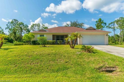 3303 5th St, Lehigh Acres, FL 33976-2418
