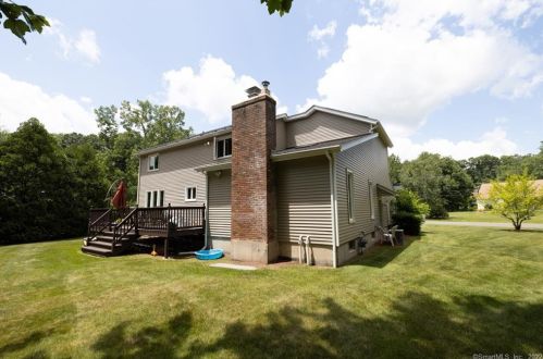 20 Del Prado Dr, Bristol CT  06010-2333 exterior