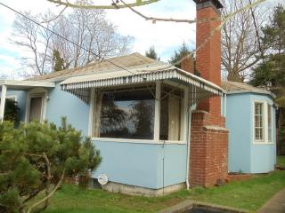 608 Wilbert Ave, Bremerton, WA 98312-3712