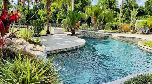 3240 58th St, Naples, FL 34116-7407