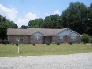 5033 Potomac Dr, Milton, FL 32571-9098