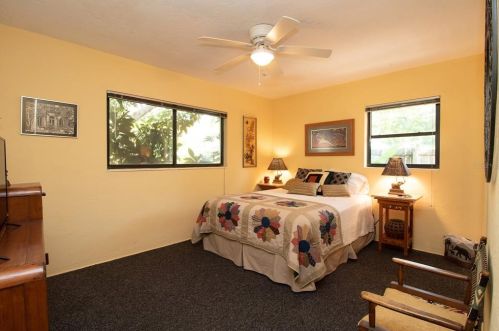 4291 Cherry St, Saint Petersburg FL  33703-5033 exterior