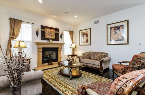 3947 Hemlock St, Oxnard CA  93035-1427 exterior