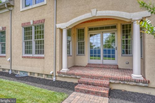 94 Wolf Creek Cir, Dover DE  19901-4917 exterior