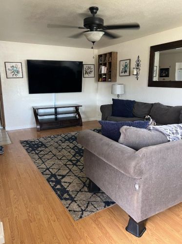 219 5th St, Greenfield, CA 93927-5709
