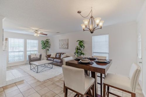 2213 Silverthorn Ln, Lewisville TX  75028-7246 exterior