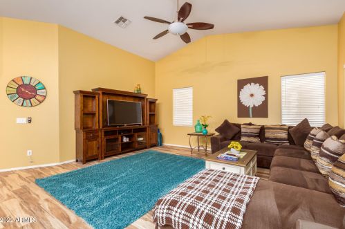 3890 Ashley Dr, Chandler AZ 85249-5261 exterior