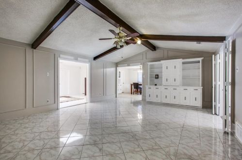 13022 Fall Manor Dr, Dallas TX  75243-2426 exterior