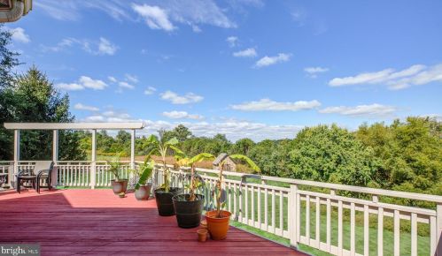 20405 Crimson Pl, Leesburg VA 20175-6362 exterior