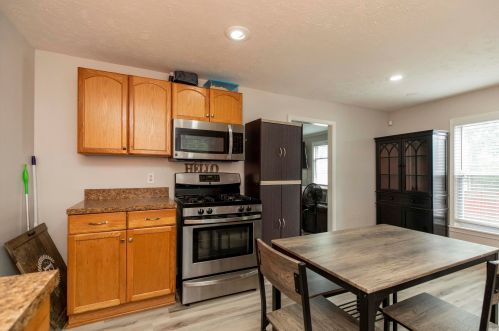 815 Liberty Dr, Mishawaka IN  46545-5905 exterior