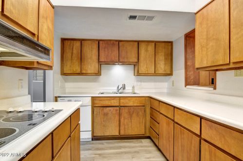 7611 12th Pl, Phoenix AZ  85020-4540 exterior