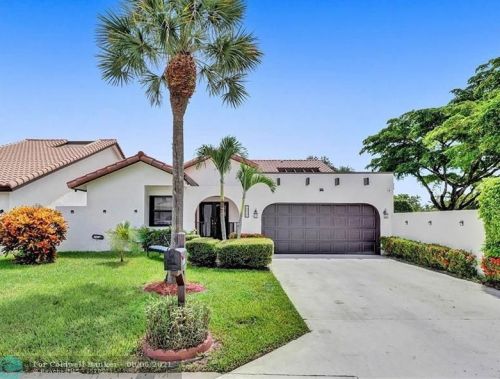 7678 Solimar Cir, Boca Raton, FL 33433-1035