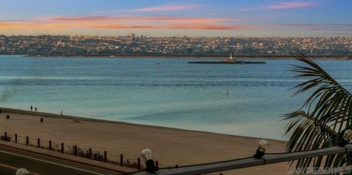 3328 Crown Pt Dr, San Diego CA 92109-6711 exterior