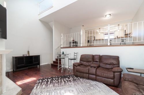 5459 Centralia St, Long Beach CA  90808-1456 exterior