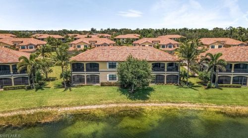 9490 Napoli Ln, Naples FL  34113-7783 exterior