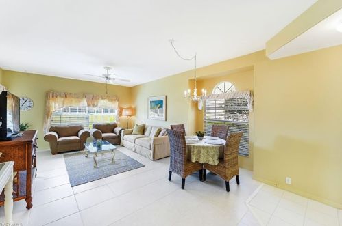 28080 Cavendish Ct, Bonita Springs, FL 34135-3457