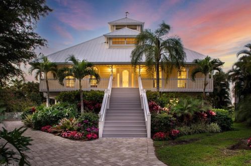 203 San Mateo Dr, Bonita Springs, FL 34134-8538