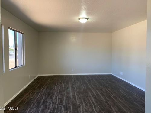 3537 Caribbean Ln, Phoenix, AZ 85053-4635