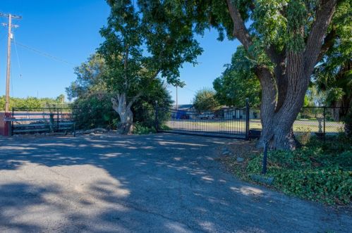 448 Ivy Ave, Grayson, CA 95363-9478