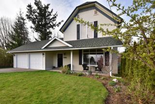 704 Glenning St, Lynden, WA 98264-1317