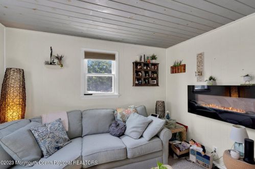 309 Ave, Belmar NJ 07719-2429 exterior